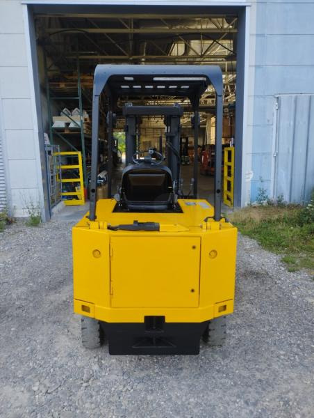 Daewoo Chariot élévateur électrique B30S fenwick - Electric forklift: picture 3 Daewoo Chariot élévateur électrique B30S fenwick - Electric forklift: picture 3