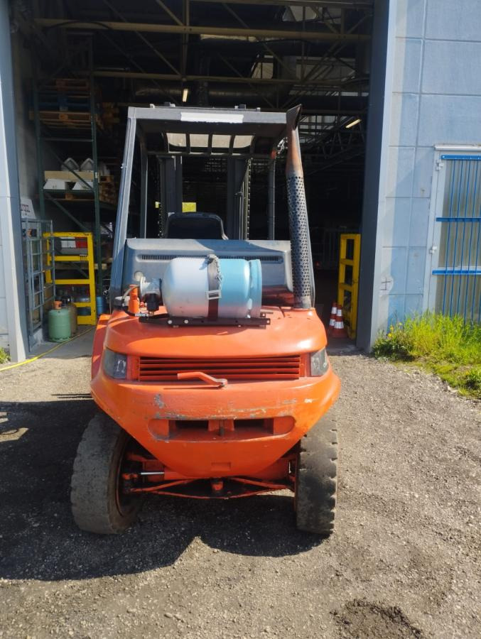 Fenwick H45T - LPG forklift: picture 3 Fenwick H45T - LPG forklift: picture 3