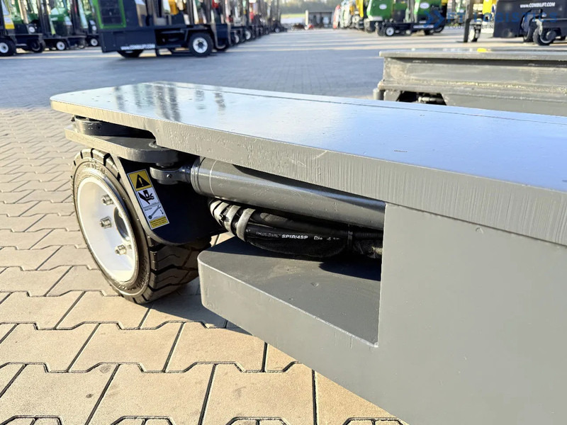 4-way reach truck Combilift C3000 / GAS / TRIPLEX 4900MM / FREE LIFT / FORK POSITIONER / FULL CABIN / EXCELLENT CONDITION / Wide range of four-way and side: picture 10