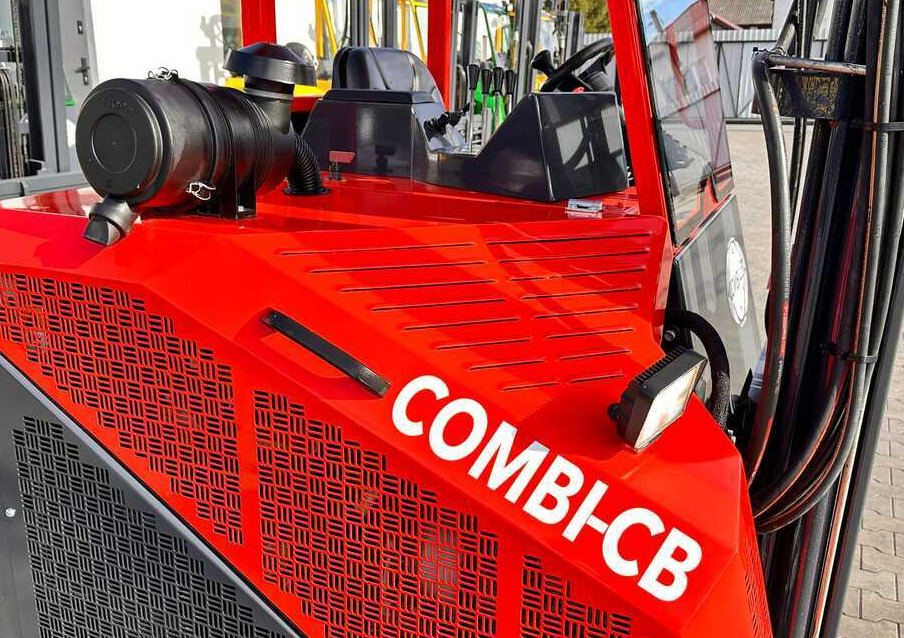 Combilift C3000CB / LPG / TRIPLEX / 5500MM / FREE LIFT / SIDE SHIFT + FORK POSITIONER / LIKE NEW - 4-way reach truck: picture 5 Combilift C3000CB / LPG / TRIPLEX / 5500MM / FREE LIFT / SIDE SHIFT + FORK POSITIONER / LIKE NEW - 4-way reach truck: picture 5