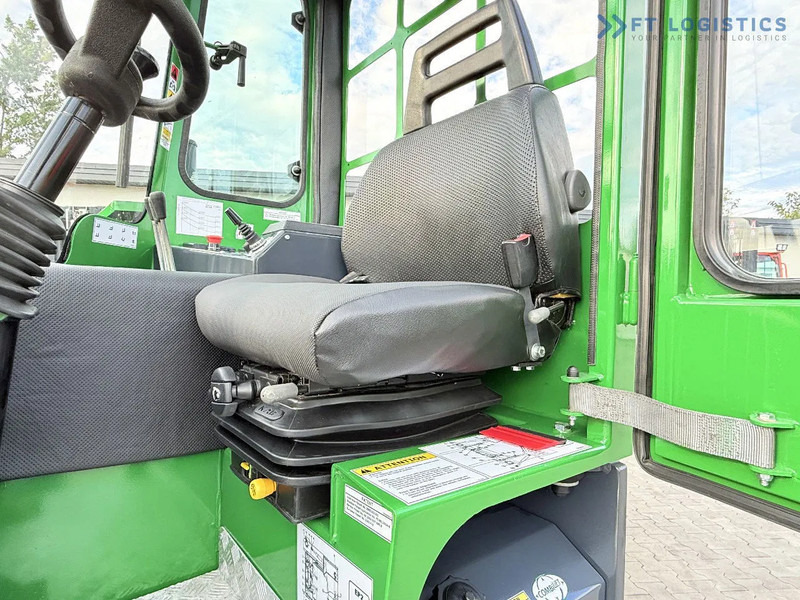 4-way reach truck Combilift C5000XL / DIESEL / DUPLEX - 4000MM / WIDE FORK POSITIONER 3350MM / FULL HEATED CABIN / ONLY 6453H / CONDITION - LIKE NEW! C5000X: picture 15 4-way reach truck Combilift C5000XL / DIESEL / DUPLEX - 4000MM / WIDE FORK POSITIONER 3350MM / FULL HEATED CABIN / ONLY 6453H / CONDITION - LIKE NEW! C5000X: picture 15