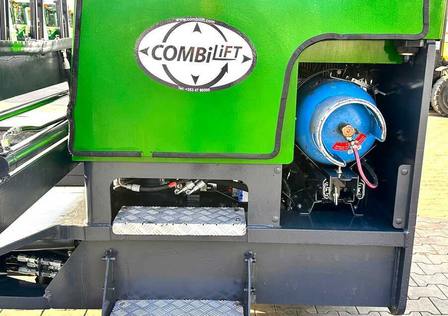 Combilift C5000XL / LPG / AIR CONDITIONING / WIDE POSITIONER / DUPLEX MAST / ADJUSTABLE FORKS / NEW TIRES / EXCELLENT CONDITION! - 4-way reach truck: picture 4 Combilift C5000XL / LPG / AIR CONDITIONING / WIDE POSITIONER / DUPLEX MAST / ADJUSTABLE FORKS / NEW TIRES / EXCELLENT CONDITION! - 4-way reach truck: picture 4