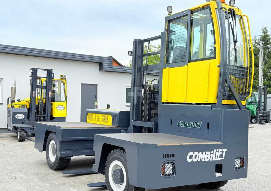Combilift C6000FSL / DIESEL / DUPLEX – 4100MM / 1400MM FORKS / SIDeloADER / 6000KG LIFTING CAPACITY / FREE LIFT / DEUTZ ENGINE / EXCELLENT CONDITION - Side loader: picture 3 Combilift C6000FSL / DIESEL / DUPLEX – 4100MM / 1400MM FORKS / SIDeloADER / 6000KG LIFTING CAPACITY / FREE LIFT / DEUTZ ENGINE / EXCELLENT CONDITION - Side loader: picture 3