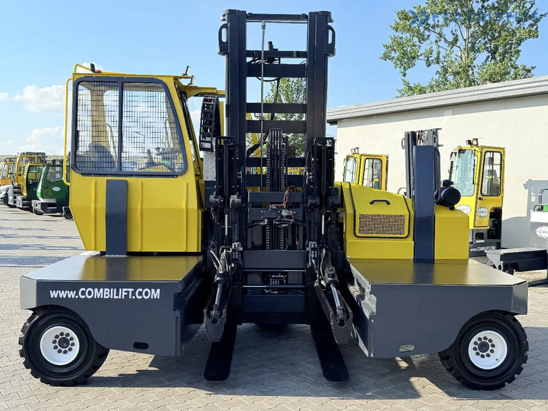 Combilift C6000SR / DUPLEX / 4200MM / LOAD CLAMP ON FORKS / FREE LIFT / DIESEL / POSITIONER / NEW TIRES / LIKE NEW / Wide range of four-wa - 4-way reach truck: picture 3 Combilift C6000SR / DUPLEX / 4200MM / LOAD CLAMP ON FORKS / FREE LIFT / DIESEL / POSITIONER / NEW TIRES / LIKE NEW / Wide range of four-wa - 4-way reach truck: picture 3