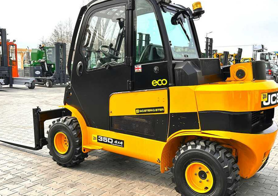 JCB TLT35D / 4X4 / DIESEL / 4100MM / CABIN / LIKE NEW - Telescopic handler: picture 4 JCB TLT35D / 4X4 / DIESEL / 4100MM / CABIN / LIKE NEW - Telescopic handler: picture 4