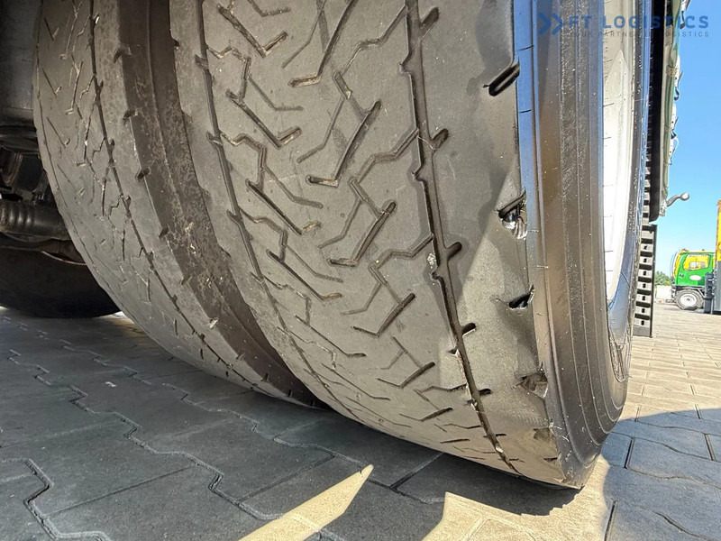 Curtain side truck MAN TGX 18.470 TGX 18.470 / 19 PALLETS / NEW MODEL / RETARDER / PERFECT CONDITION: picture 9 Curtain side truck MAN TGX 18.470 TGX 18.470 / 19 PALLETS / NEW MODEL / RETARDER / PERFECT CONDITION: picture 9