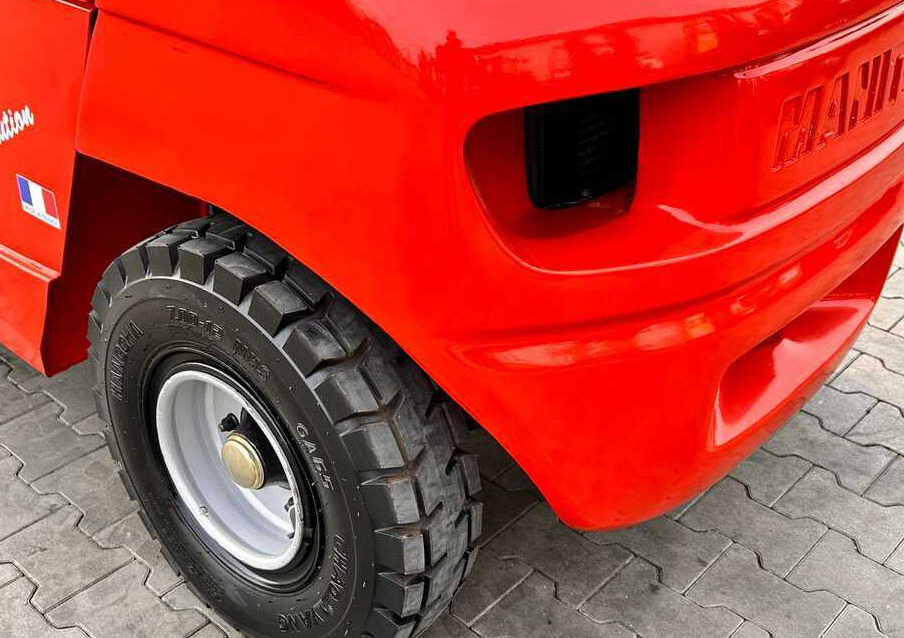 Manitou MSI30 / DIESEL / DUPLEX / 3400MM / CABIN / FORK POSITIONER / SIDE SHIFT / LIKE NEW - Rough terrain forklift: picture 5 Manitou MSI30 / DIESEL / DUPLEX / 3400MM / CABIN / FORK POSITIONER / SIDE SHIFT / LIKE NEW - Rough terrain forklift: picture 5