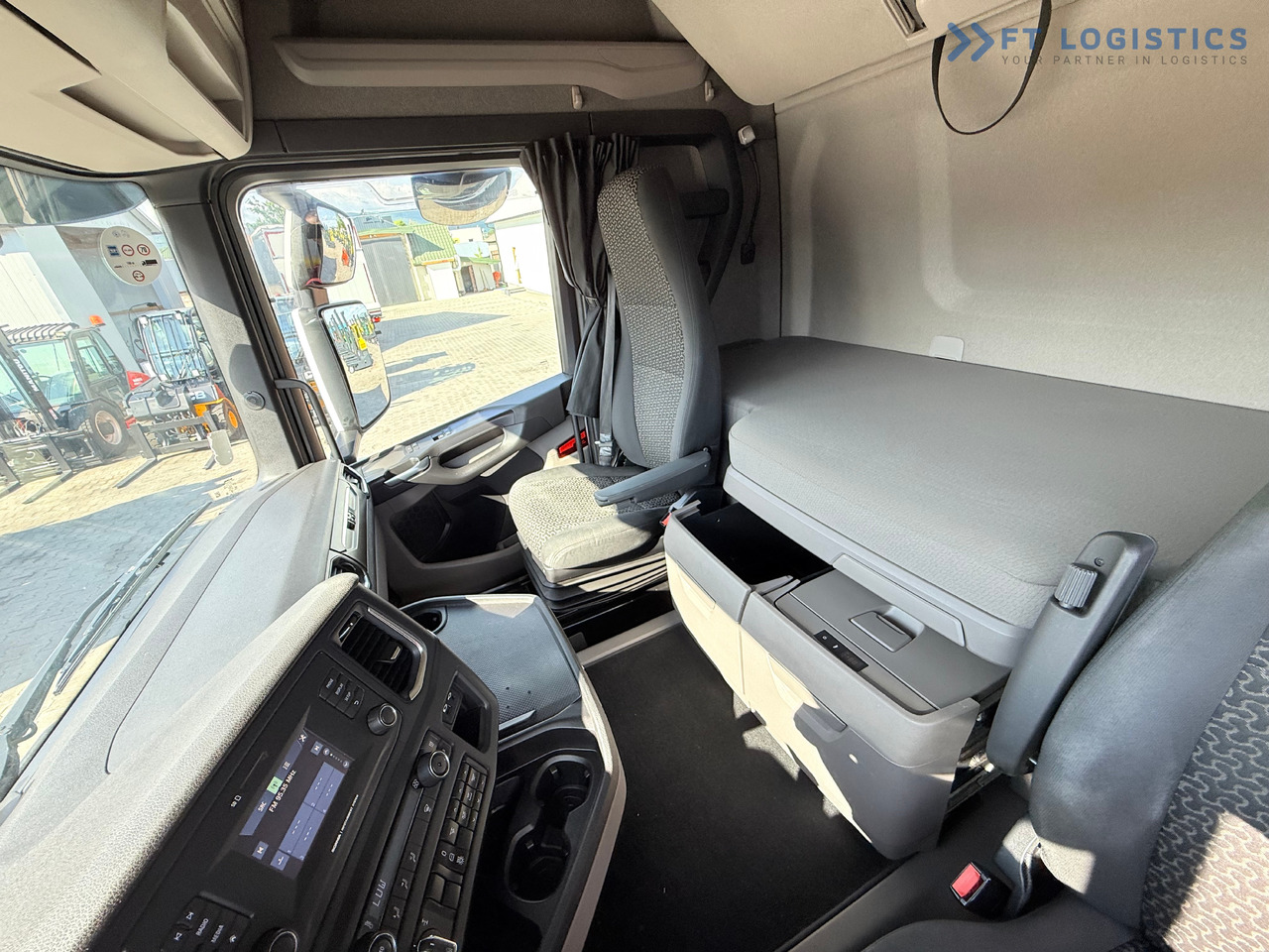 SCANIA Scania R500 2021 • 500HP • Excellent Condition • 550,000 KM • Retarder • Premium Seat • Parking Air Conditioning • Well-Maintained • Ready for Work! leasing SCANIA Scania R500 2021 • 500HP • Excellent Condition • 550,000 KM • Retarder • Premium Seat • Parking Air Conditioning • Well-Maintained • Ready for Work!: picture 38