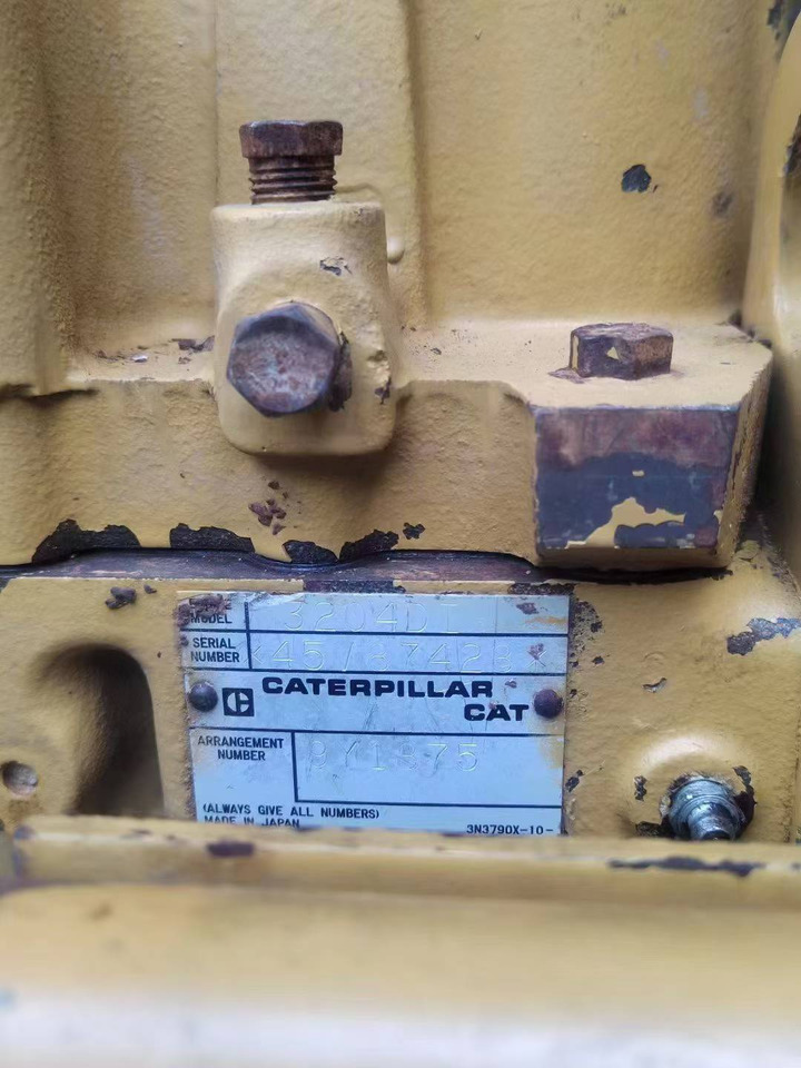 CATERPILLAR 3204 - Engine for Loader: picture 4 CATERPILLAR 3204 - Engine for Loader: picture 4