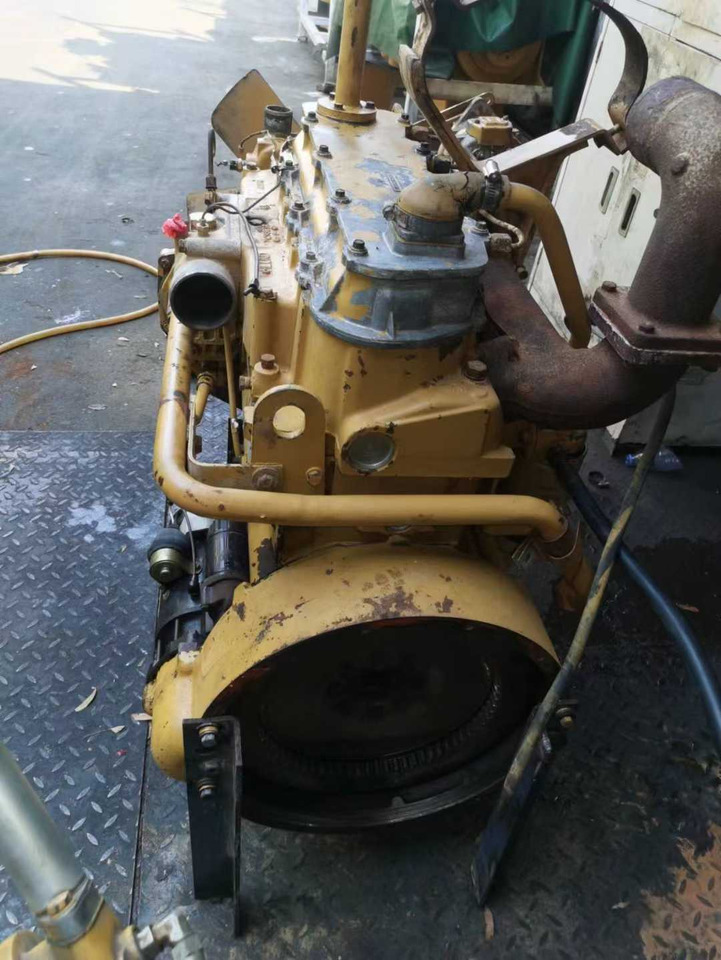 CATERPILLAR 3204C - Engine for Bulldozer: picture 3 CATERPILLAR 3204C - Engine for Bulldozer: picture 3