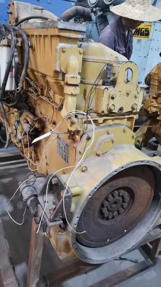 CATERPILLAR 3406 - Engine for Bulldozer: picture 2 CATERPILLAR 3406 - Engine for Bulldozer: picture 2