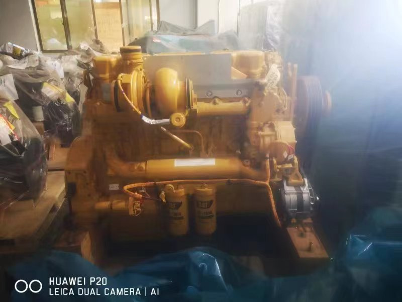 CATERPILLAR C18 - Engine for Excavator: picture 1 CATERPILLAR C18 - Engine for Excavator: picture 1