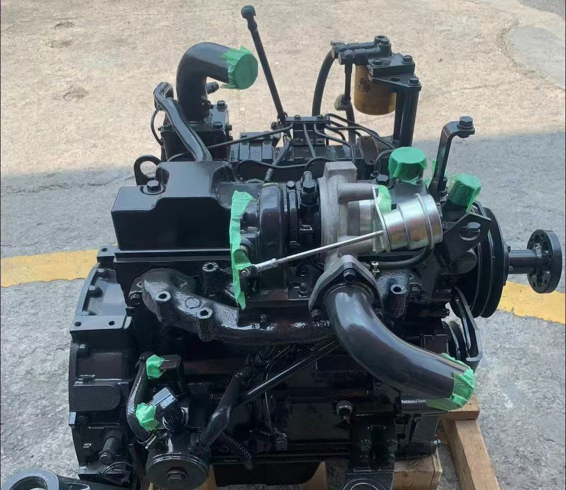 KOMATSU 4D95LE-3 - Engine for Excavator: picture 3 KOMATSU 4D95LE-3 - Engine for Excavator: picture 3