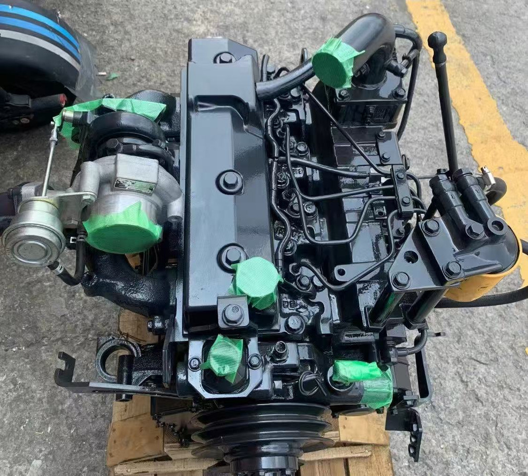 KOMATSU 4D95LE-3 - Engine for Excavator: picture 3 KOMATSU 4D95LE-3 - Engine for Excavator: picture 3