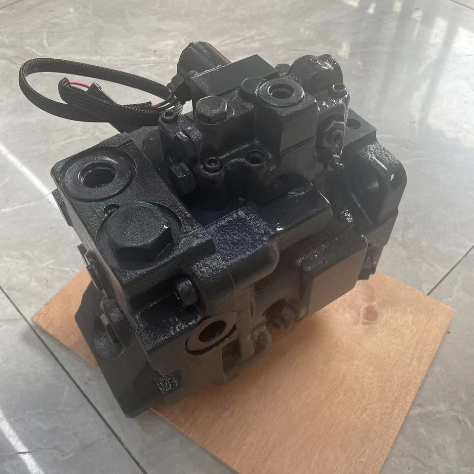 KOMATSU 708-1S-00240 - Hydraulic pump for Bulldozer: picture 5 KOMATSU 708-1S-00240 - Hydraulic pump for Bulldozer: picture 5