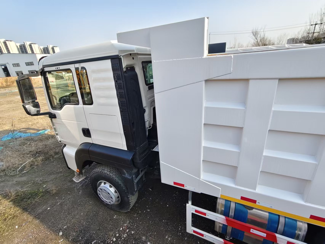 SINOTRUK HOWO TX371, 6×4 - Tipper: picture 3 SINOTRUK HOWO TX371, 6×4 - Tipper: picture 3