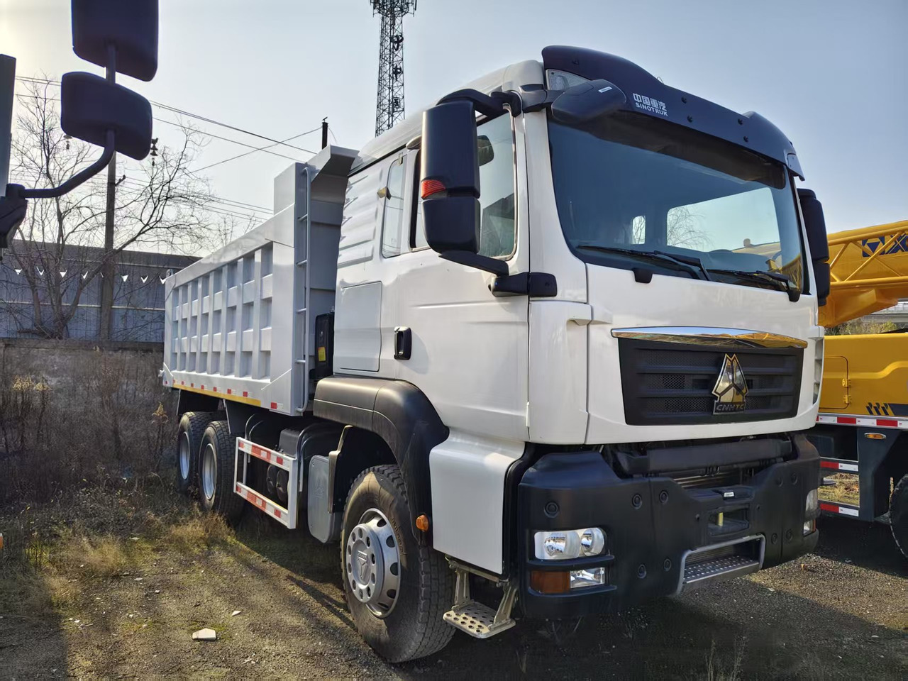 SINOTRUK HOWO TX371, 6×4 - Tipper: picture 1 SINOTRUK HOWO TX371, 6×4 - Tipper: picture 1
