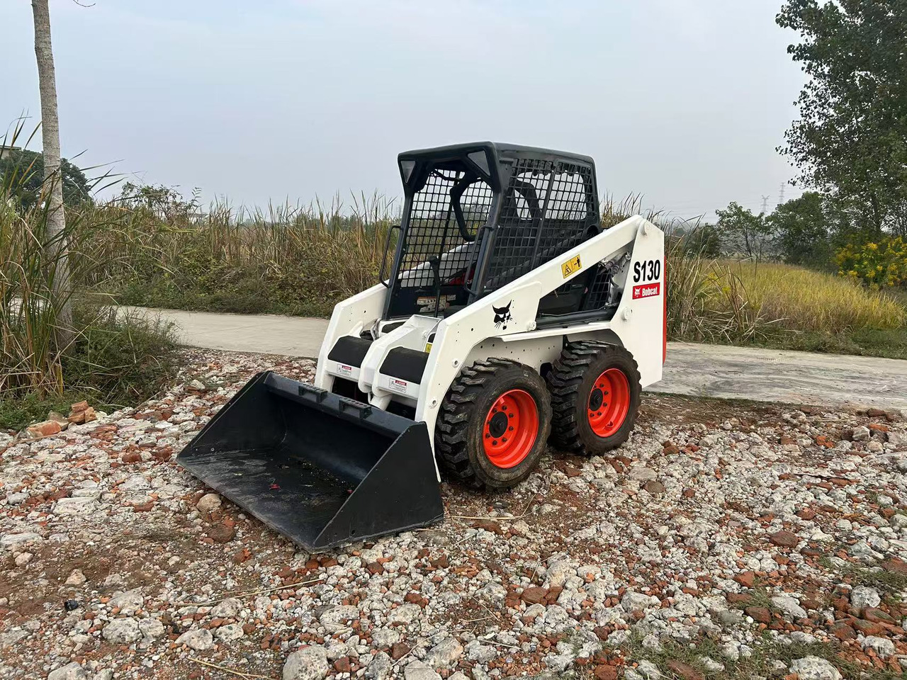 BOBCAT used skidsteer Bobcat S130 - Skid steer loader: picture 1 BOBCAT used skidsteer Bobcat S130 - Skid steer loader: picture 1