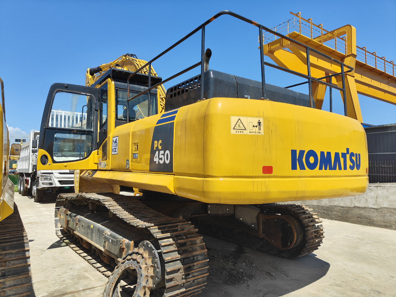 CRAWLER EXCAVATOR 45-ton Second-hand Komatsu PC450-8 Hydraulic Crawler Excavator on Sale. Used Komatsu 450-8 in Excellent Condition Hot Sale - Crawler excavator: picture 2 CRAWLER EXCAVATOR 45-ton Second-hand Komatsu PC450-8 Hydraulic Crawler Excavator on Sale. Used Komatsu 450-8 in Excellent Condition Hot Sale - Crawler excavator: picture 2