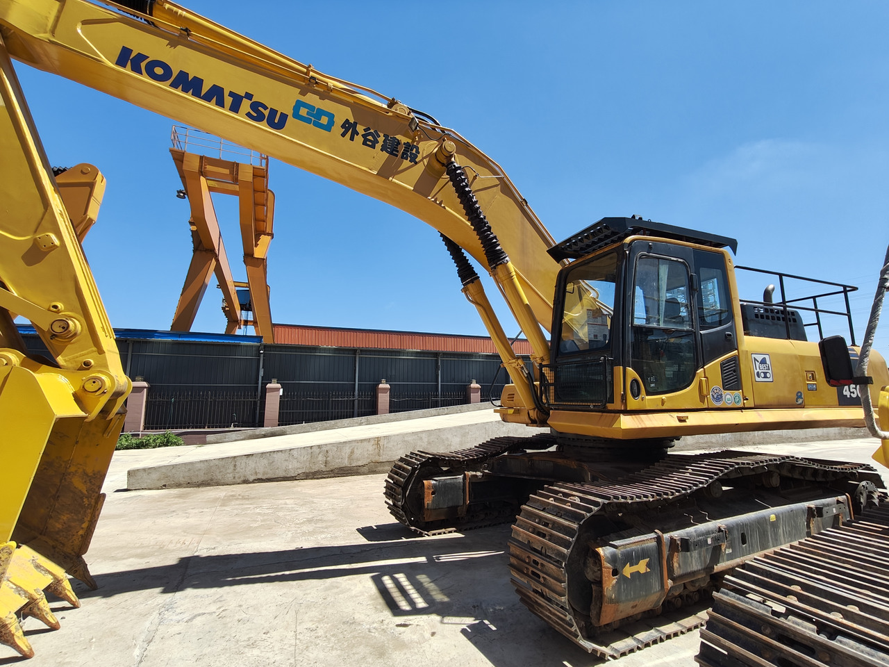 CRAWLER EXCAVATOR 45-ton Second-hand Komatsu PC450-8 Hydraulic Crawler Excavator on Sale. Used Komatsu 450-8 in Excellent Condition Hot Sale - Crawler excavator: picture 1 CRAWLER EXCAVATOR 45-ton Second-hand Komatsu PC450-8 Hydraulic Crawler Excavator on Sale. Used Komatsu 450-8 in Excellent Condition Hot Sale - Crawler excavator: picture 1