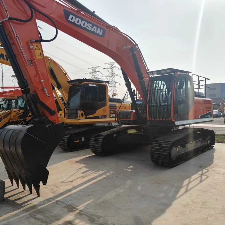 Korea Made Doosan Digger Dx300lc Doosan Used Machinery Excavator , Doosan Dx220 Dx300 Dx200 - Excavator: picture 2 Korea Made Doosan Digger Dx300lc Doosan Used Machinery Excavator , Doosan Dx220 Dx300 Dx200 - Excavator: picture 2