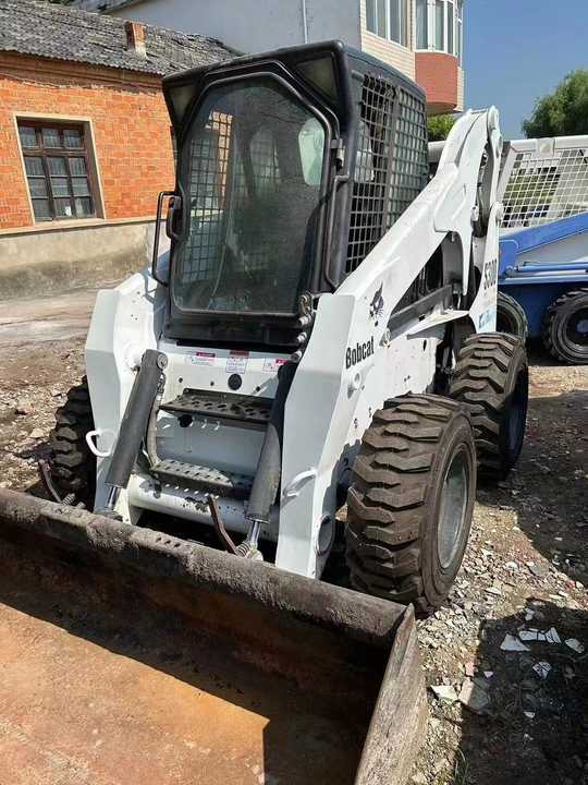 Used Bob Cat Bob Cat S300 Used Skid Steer Wheel Loader Multifunctional Track Loaders Bobcat - Skid steer loader: picture 2 Used Bob Cat Bob Cat S300 Used Skid Steer Wheel Loader Multifunctional Track Loaders Bobcat - Skid steer loader: picture 2