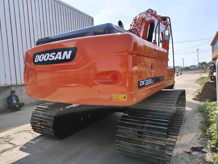 Used Doosan DX225LC Excavator | Low Hours | Heavy Duty | G lobal Shipping - Crawler excavator: picture 4 Used Doosan DX225LC Excavator | Low Hours | Heavy Duty | G lobal Shipping - Crawler excavator: picture 4