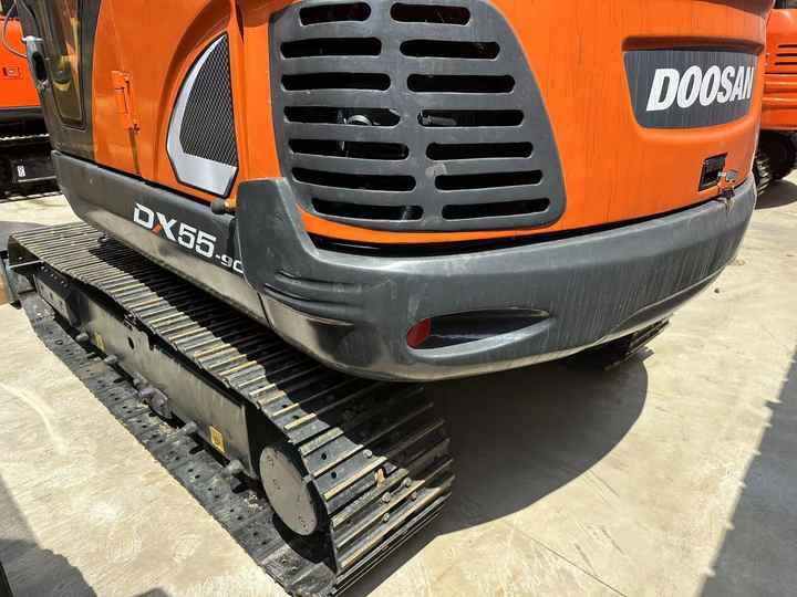 Used Excavator Doosan DX55 Excavators Mini Equipment Earth Moving Machinery Doosan Digger Excavator for Sale - Crawler excavator: picture 4 Used Excavator Doosan DX55 Excavators Mini Equipment Earth Moving Machinery Doosan Digger Excavator for Sale - Crawler excavator: picture 4