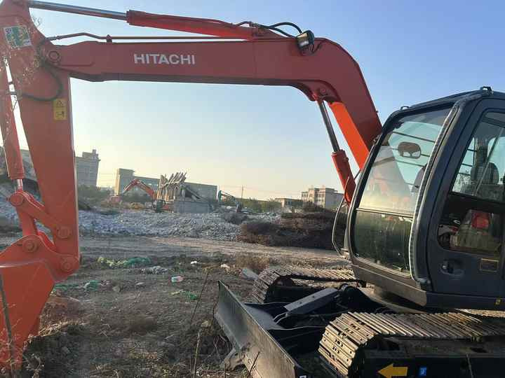 Used HITACHI ZX70 Model Mini Excavator Second Hand Machine Popular Brand Japan Hitachi Hydraulic Machinery - Excavator: picture 2 Used HITACHI ZX70 Model Mini Excavator Second Hand Machine Popular Brand Japan Hitachi Hydraulic Machinery - Excavator: picture 2