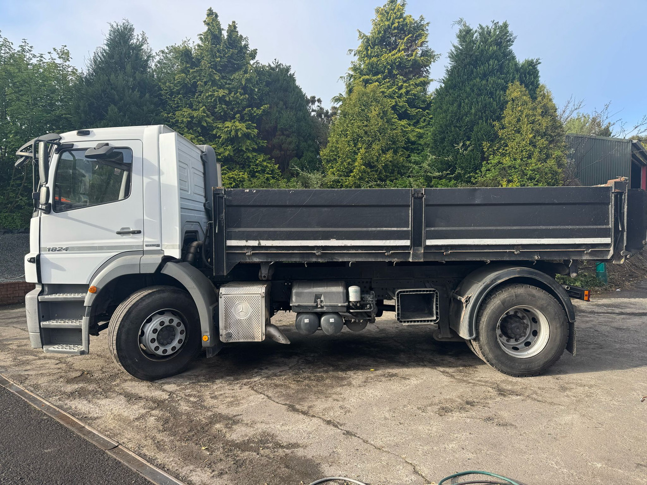 MERCEDES-BENZ Axor 1823 - Tipper: picture 5 MERCEDES-BENZ Axor 1823 - Tipper: picture 5