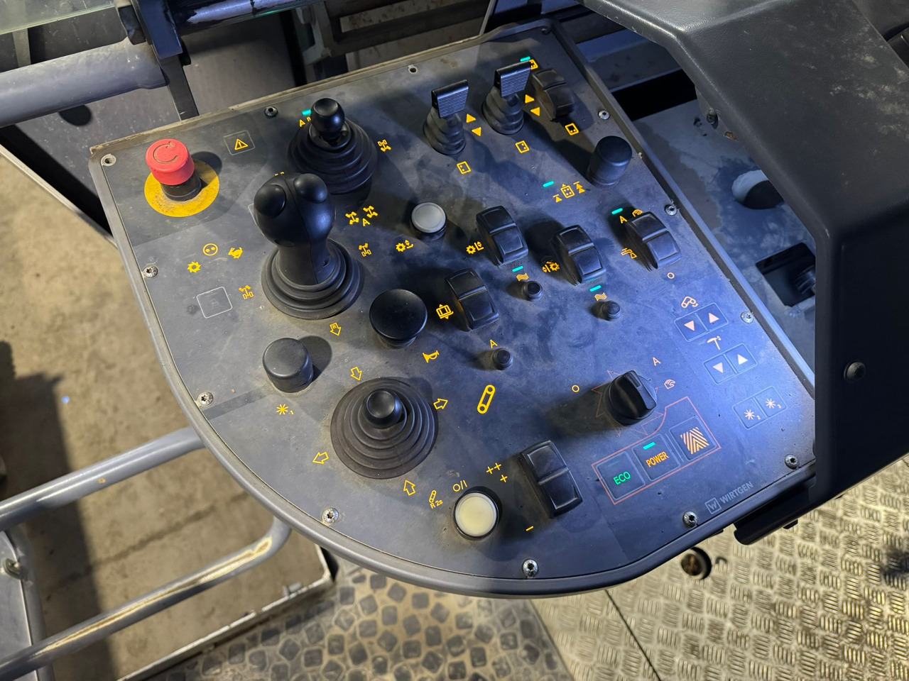 WIRTGEN W210Fi - Cold planer: picture 4 WIRTGEN W210Fi - Cold planer: picture 4