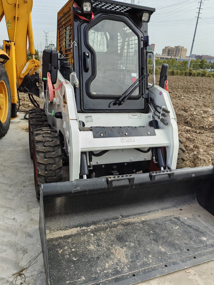 BOBCAT S18 - Skid steer loader: picture 3 BOBCAT S18 - Skid steer loader: picture 3