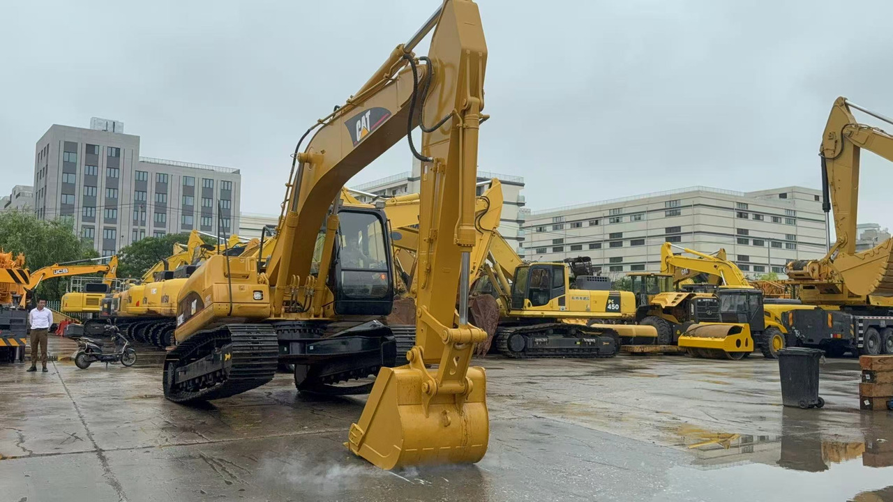 CATERPILLAR 320C - Crawler excavator: picture 5 CATERPILLAR 320C - Crawler excavator: picture 5
