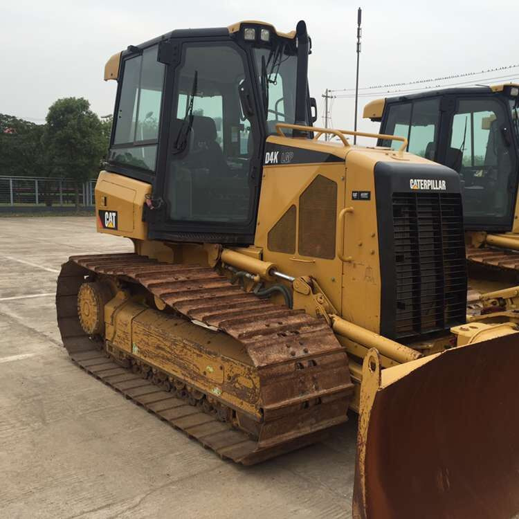 CATERPILLAR D4K - Bulldozer: picture 3 CATERPILLAR D4K - Bulldozer: picture 3