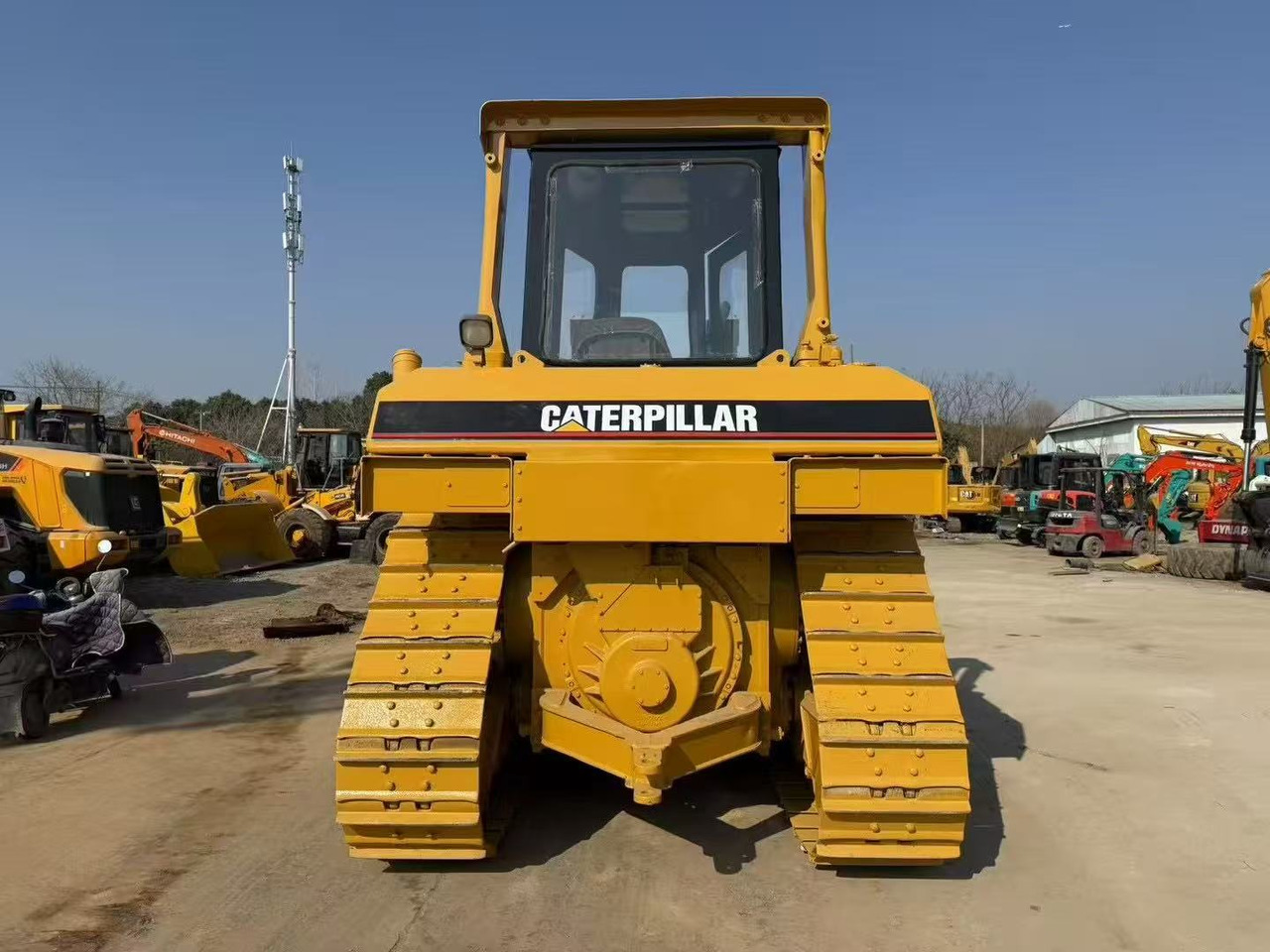 CATERPILLAR D6R - Bulldozer: picture 4 CATERPILLAR D6R - Bulldozer: picture 4