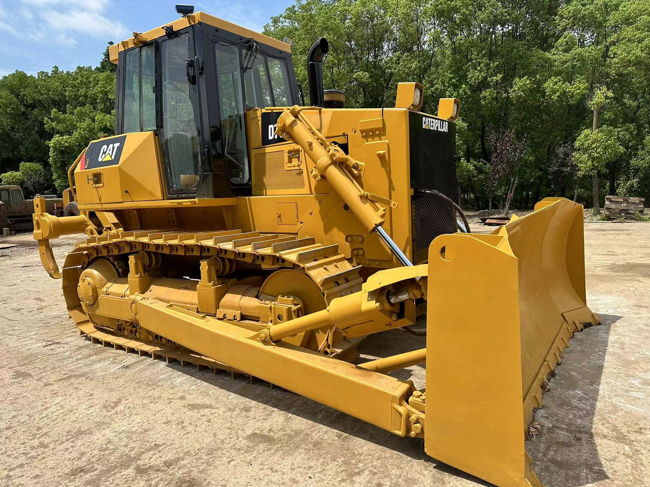 CATERPILLAR D7G2 - Bulldozer: picture 2 CATERPILLAR D7G2 - Bulldozer: picture 2