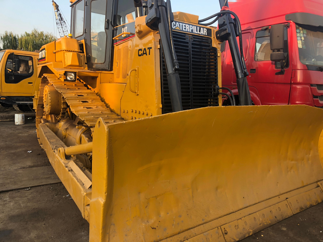 CATERPILLAR D7R - Bulldozer: picture 2 CATERPILLAR D7R - Bulldozer: picture 2