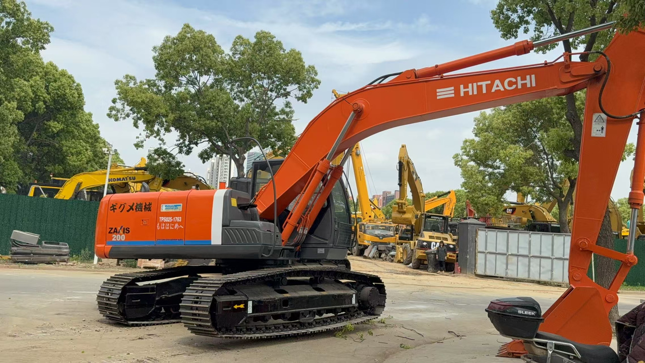 HITACHI ZX200 - Crawler excavator: picture 1 HITACHI ZX200 - Crawler excavator: picture 1