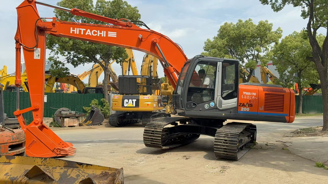 HITACHI ZX200 - Crawler excavator: picture 5 HITACHI ZX200 - Crawler excavator: picture 5