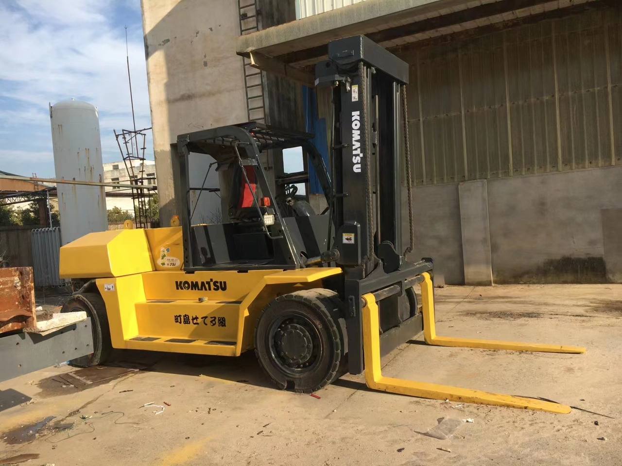 KOMATSU 15-ton - Diesel forklift: picture 2 KOMATSU 15-ton - Diesel forklift: picture 2