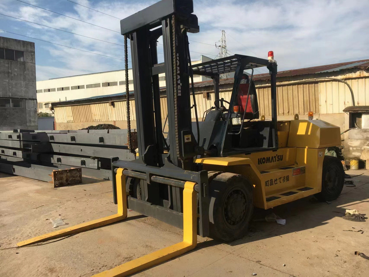 KOMATSU 15-ton - Diesel forklift: picture 2 KOMATSU 15-ton - Diesel forklift: picture 2