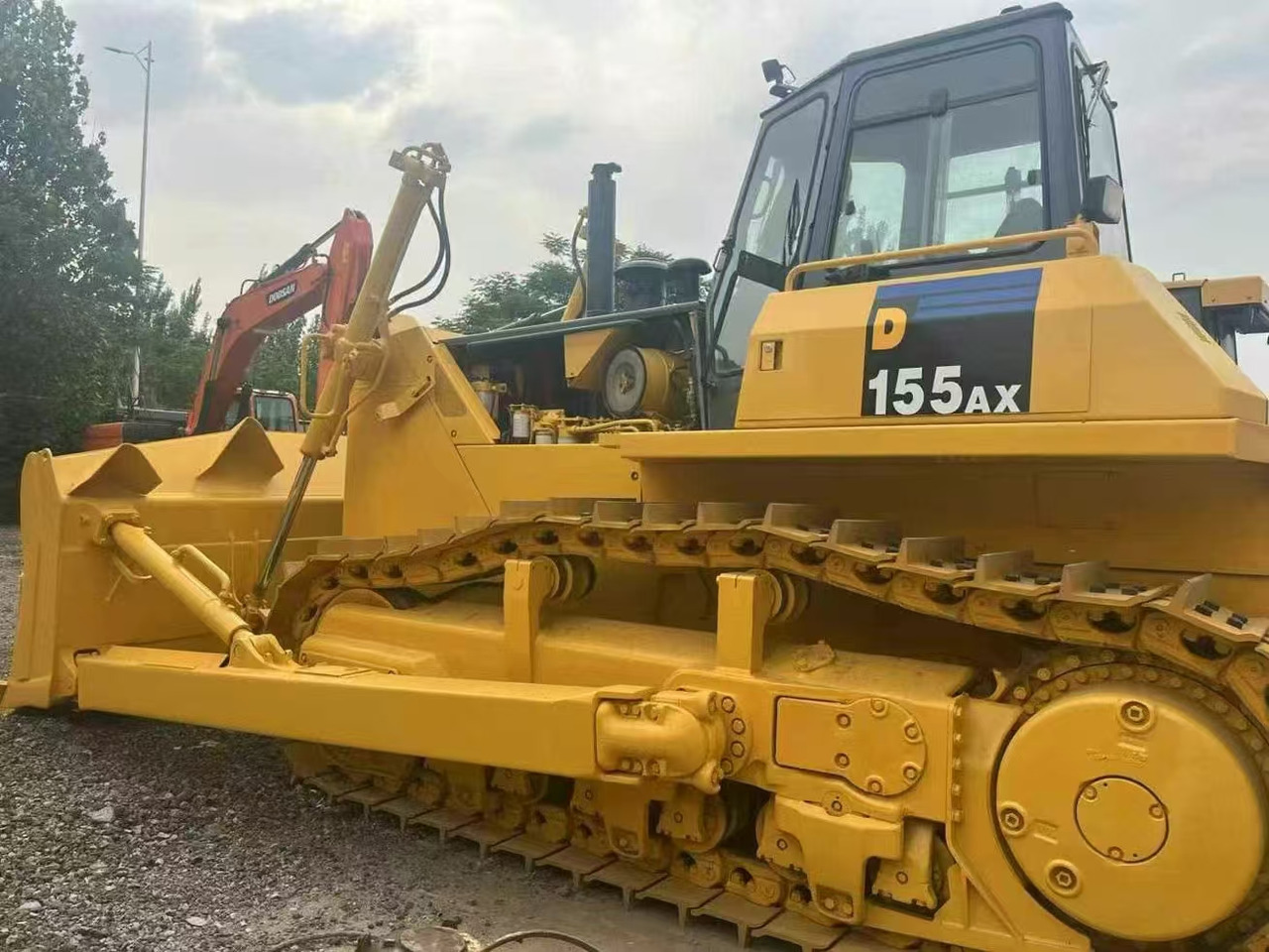 KOMATSU D155A-5 - Bulldozer: picture 5 KOMATSU D155A-5 - Bulldozer: picture 5