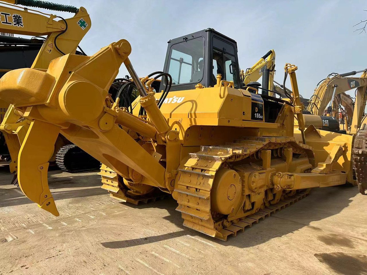KOMATSU D155A-5 - Bulldozer: picture 1 KOMATSU D155A-5 - Bulldozer: picture 1