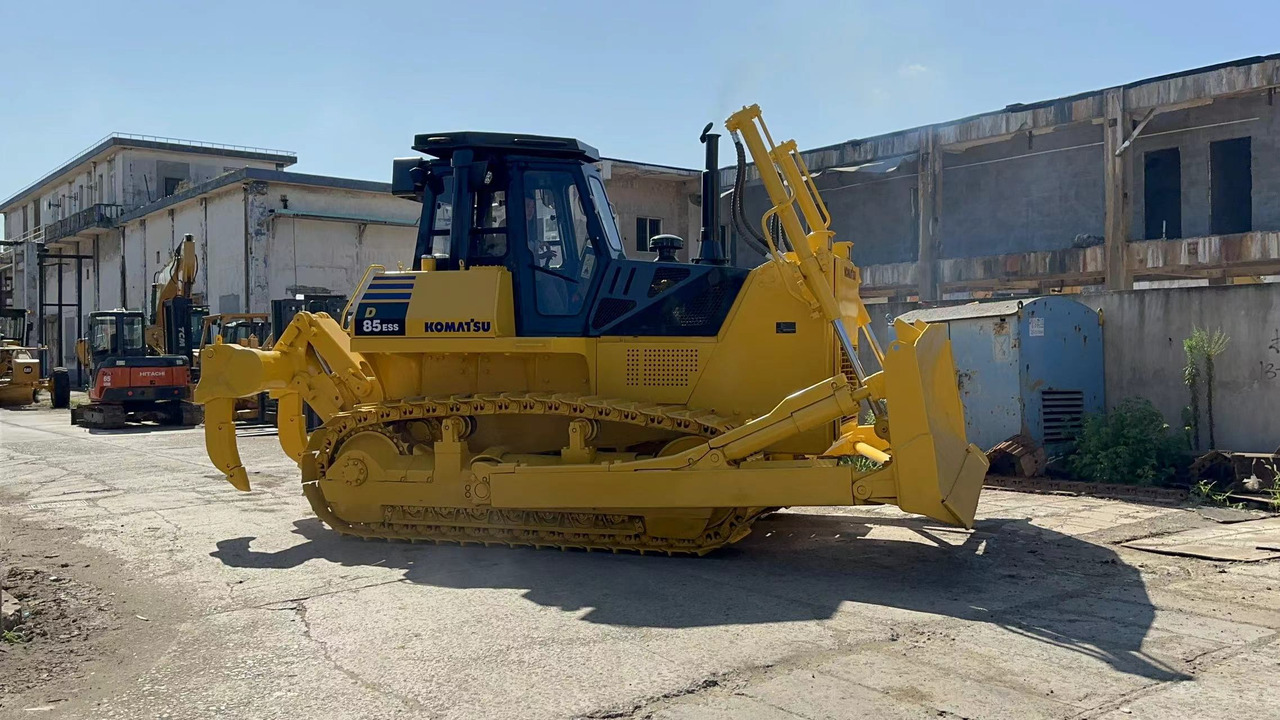 KOMATSU D85ESS - Bulldozer: picture 1 KOMATSU D85ESS - Bulldozer: picture 1