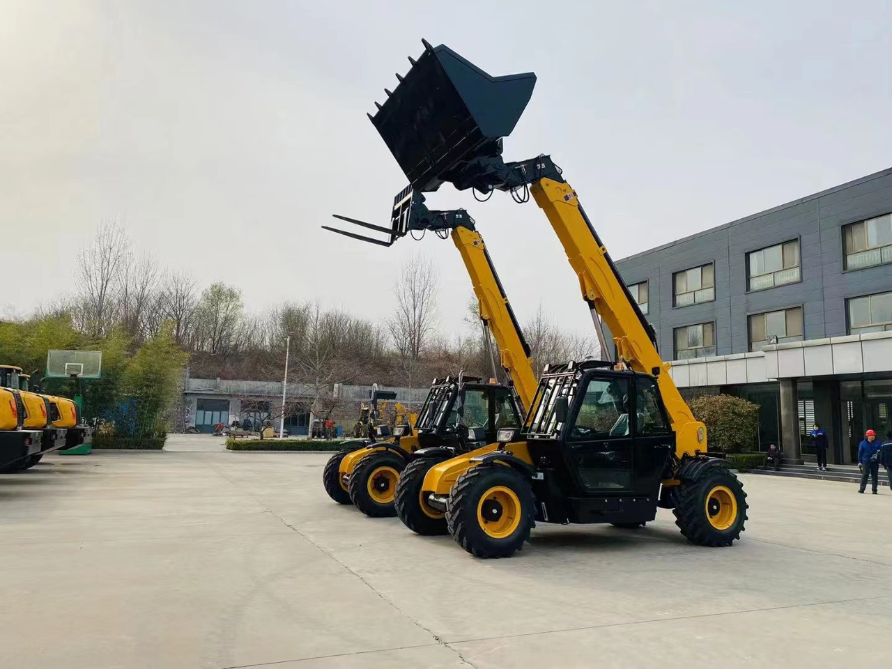 KOMATSU Longer boom - Diesel forklift: picture 1 KOMATSU Longer boom - Diesel forklift: picture 1
