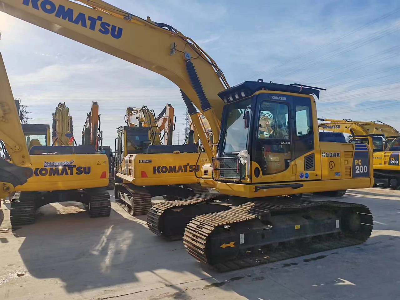 KOMATSU PC200-8 - Crawler excavator: picture 2 KOMATSU PC200-8 - Crawler excavator: picture 2