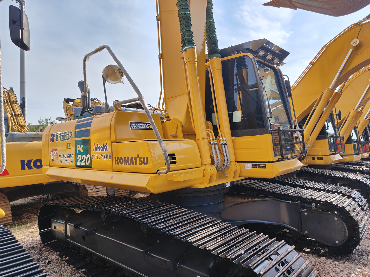 KOMATSU PC220-8 - Crawler excavator: picture 2 KOMATSU PC220-8 - Crawler excavator: picture 2