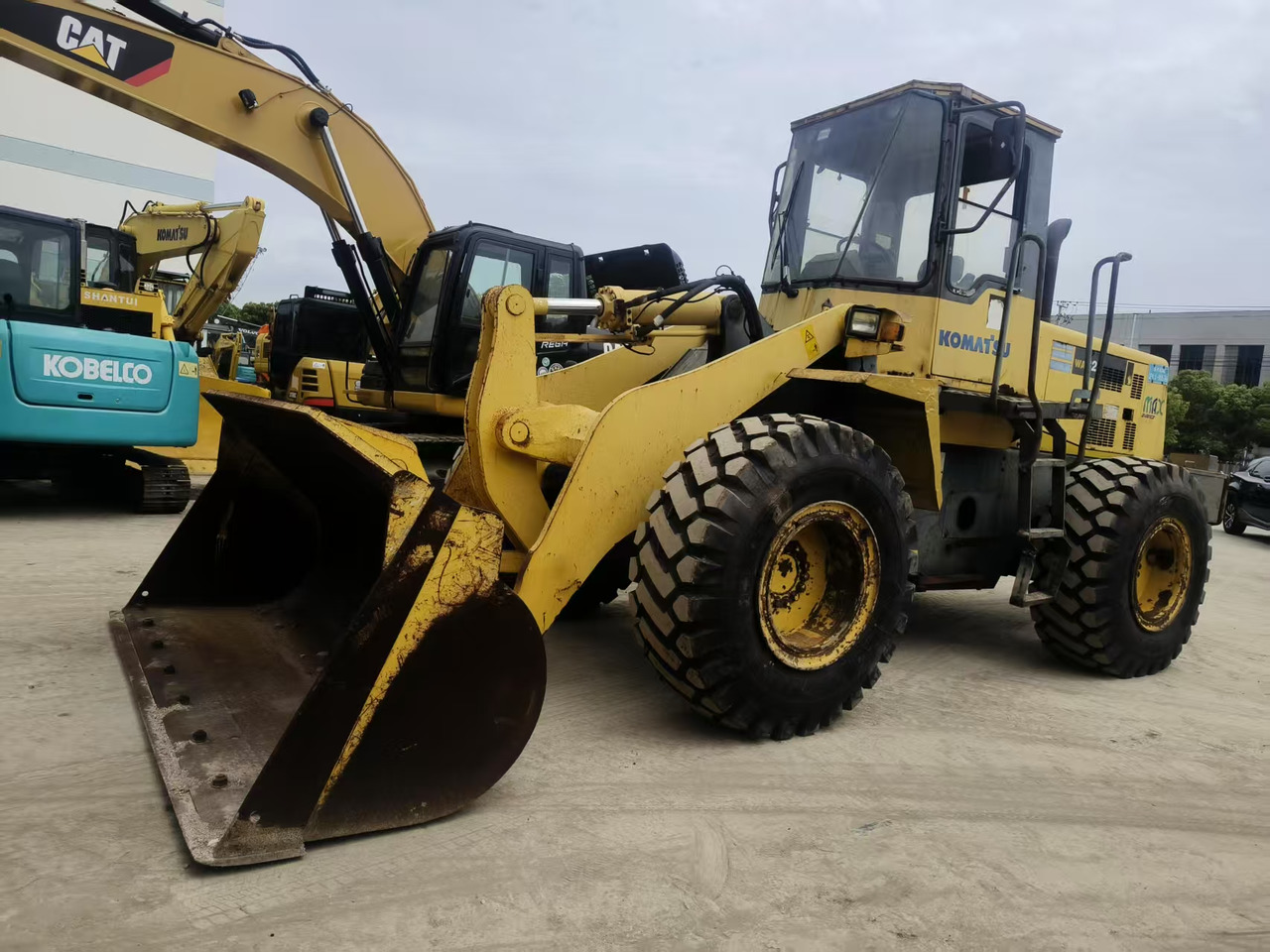 KOMATSU WA320-3 - Wheel loader: picture 3 KOMATSU WA320-3 - Wheel loader: picture 3
