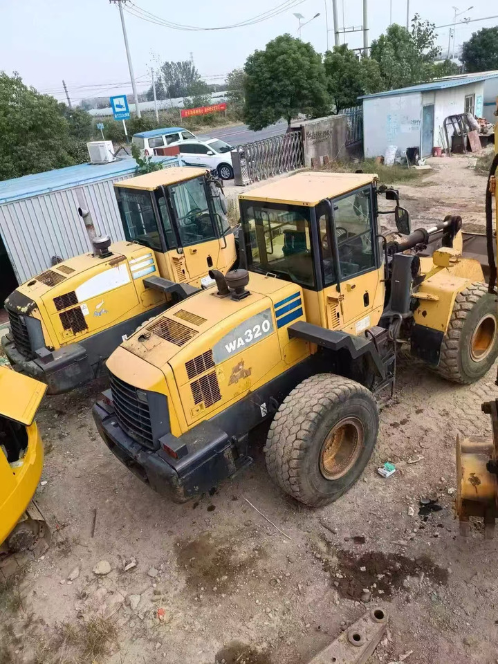 KOMATSU WA320-5 - Wheel loader: picture 2 KOMATSU WA320-5 - Wheel loader: picture 2