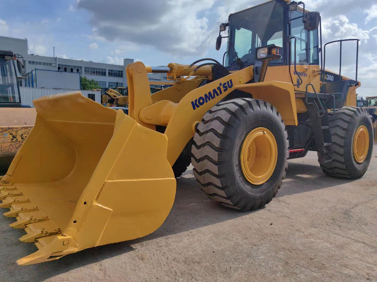KOMATSU WA380-6 - Wheel loader: picture 5 KOMATSU WA380-6 - Wheel loader: picture 5